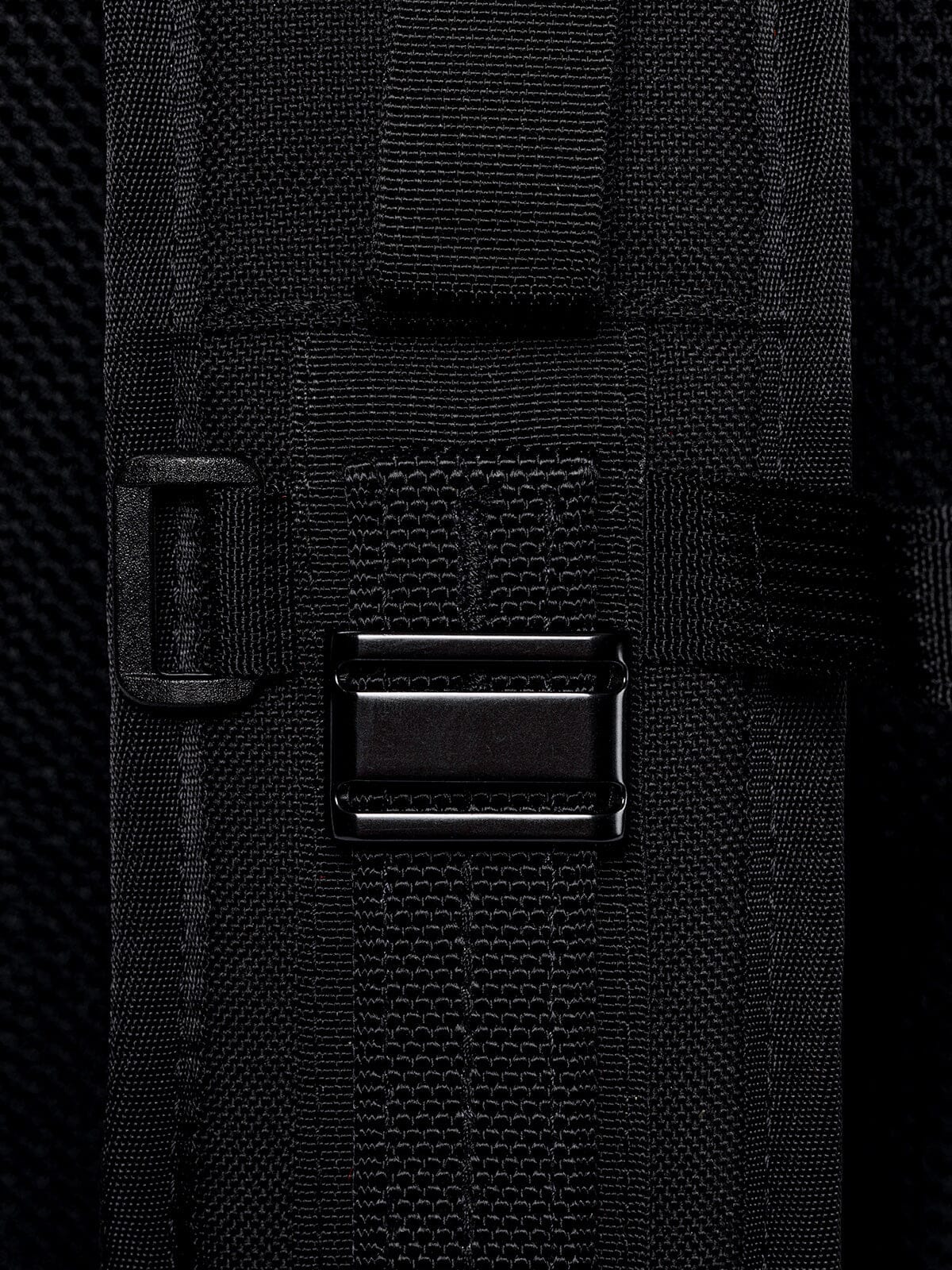 R6 Arkiv Field Pack 40L by Mission Workshop - Weatherproof Bags & Technical Apparel - San Francisco & Los Angeles - Built to endure - Guaranteed forever