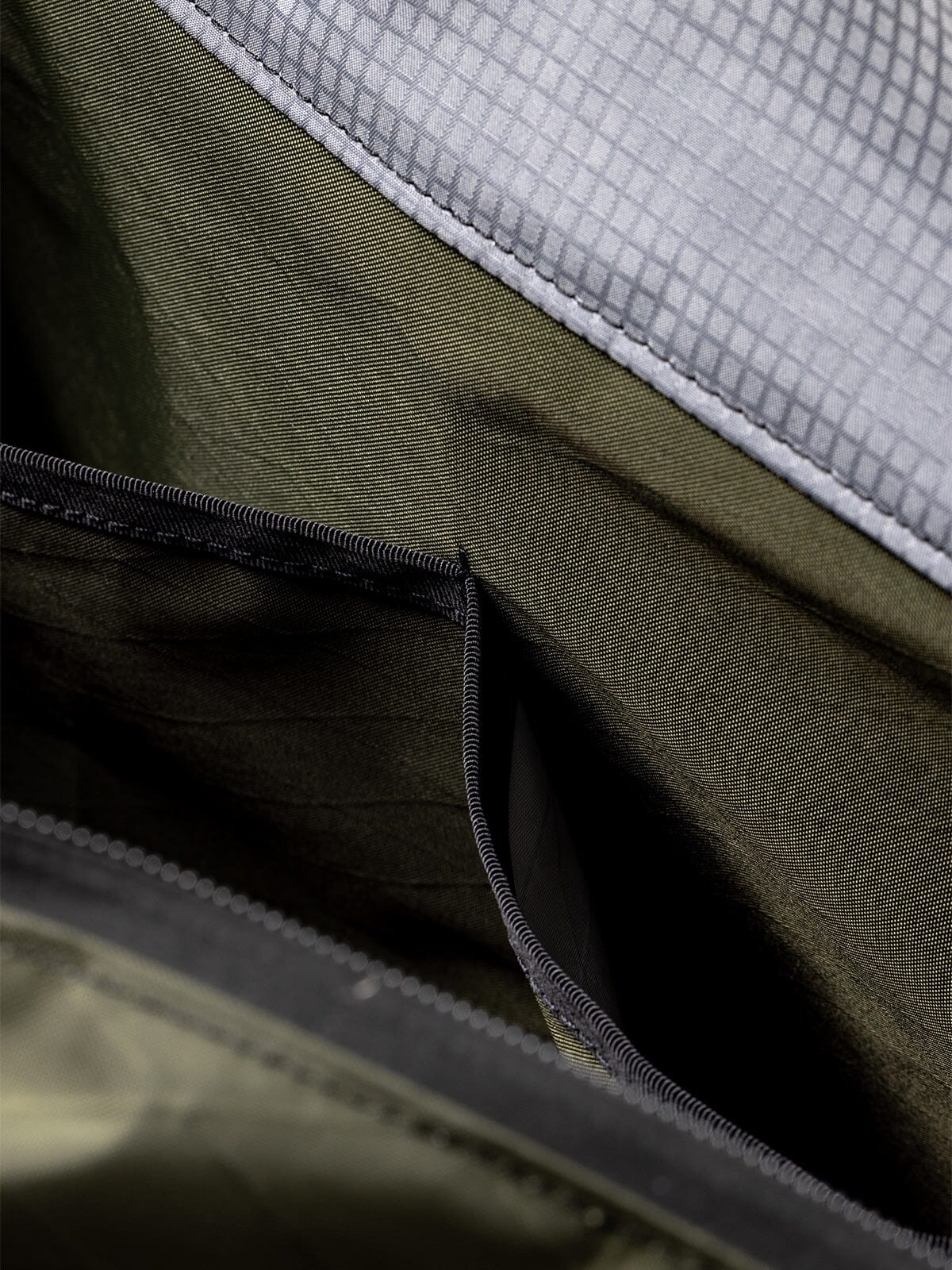 Mass Transit : Duffle by Mission Workshop - Weatherproof Bags & Technical Apparel - San Francisco & Los Angeles - Built to endure - Guaranteed forever