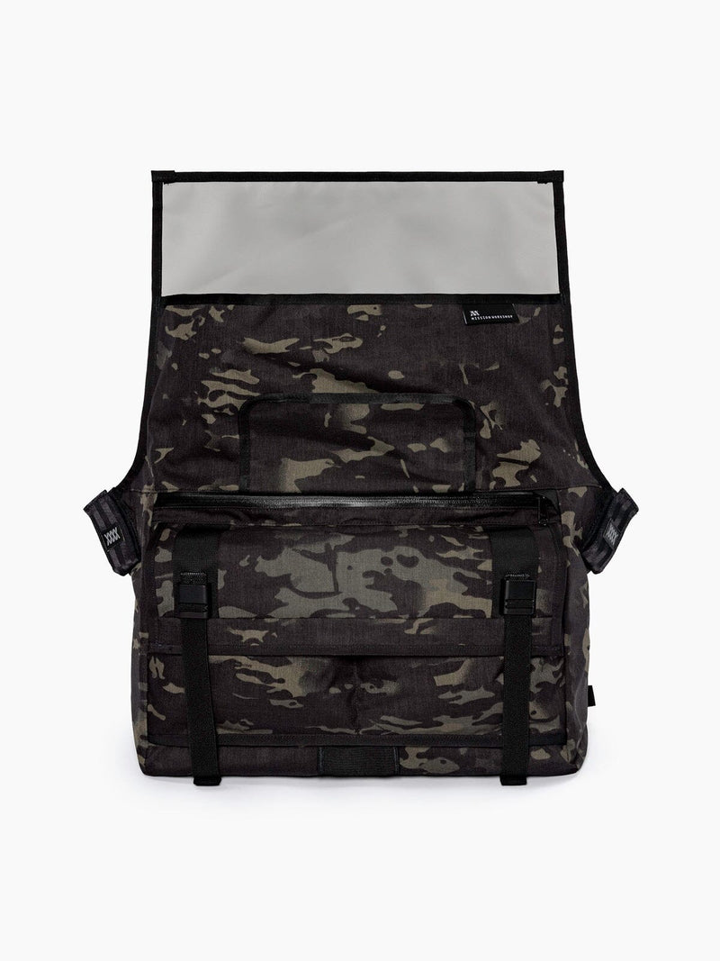 Shed AP : 35L Advanced Weatherproof Messenger Bag | MISSION WORKSHOP