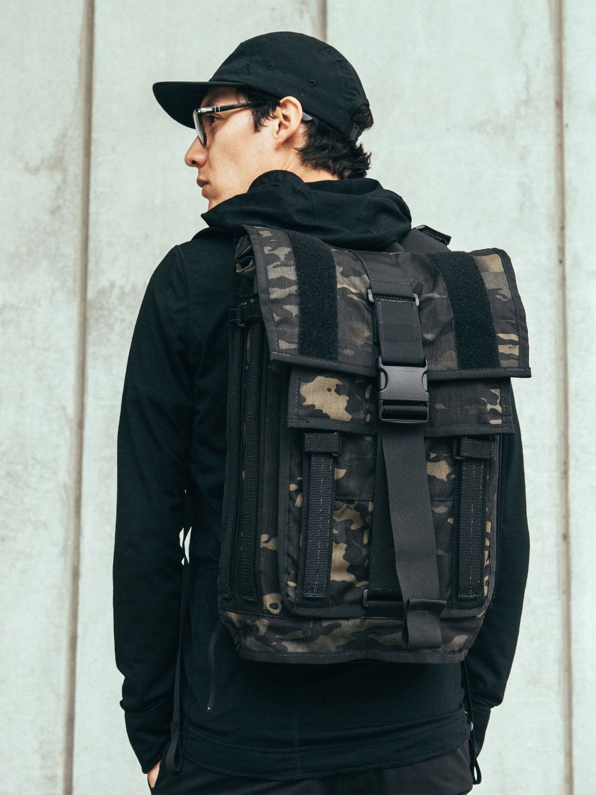 Arkiv Folio by Mission Workshop - Weatherproof Bags & Technical Apparel - San Francisco & Los Angeles - Built to endure - Guaranteed forever